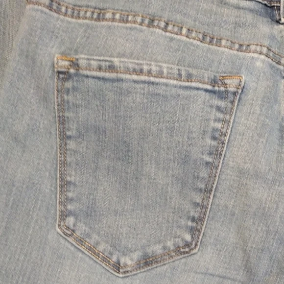 Old Navy Light Wash Curvy Boot-Cut Jeans Size 14 Short - Picture 5 of 9